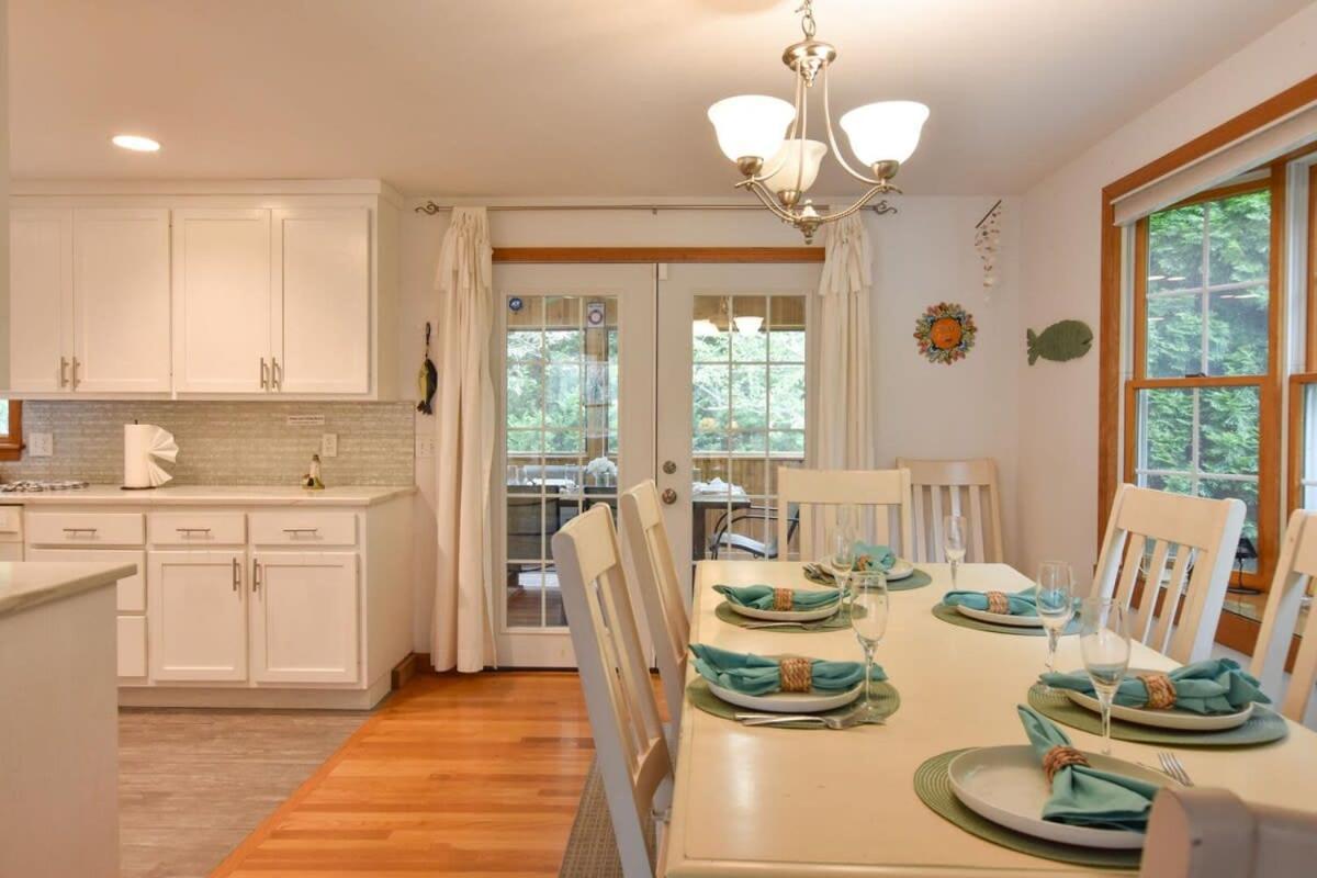 Screened In Porch And Fantastic Game Room Wellfleet Exterior photo