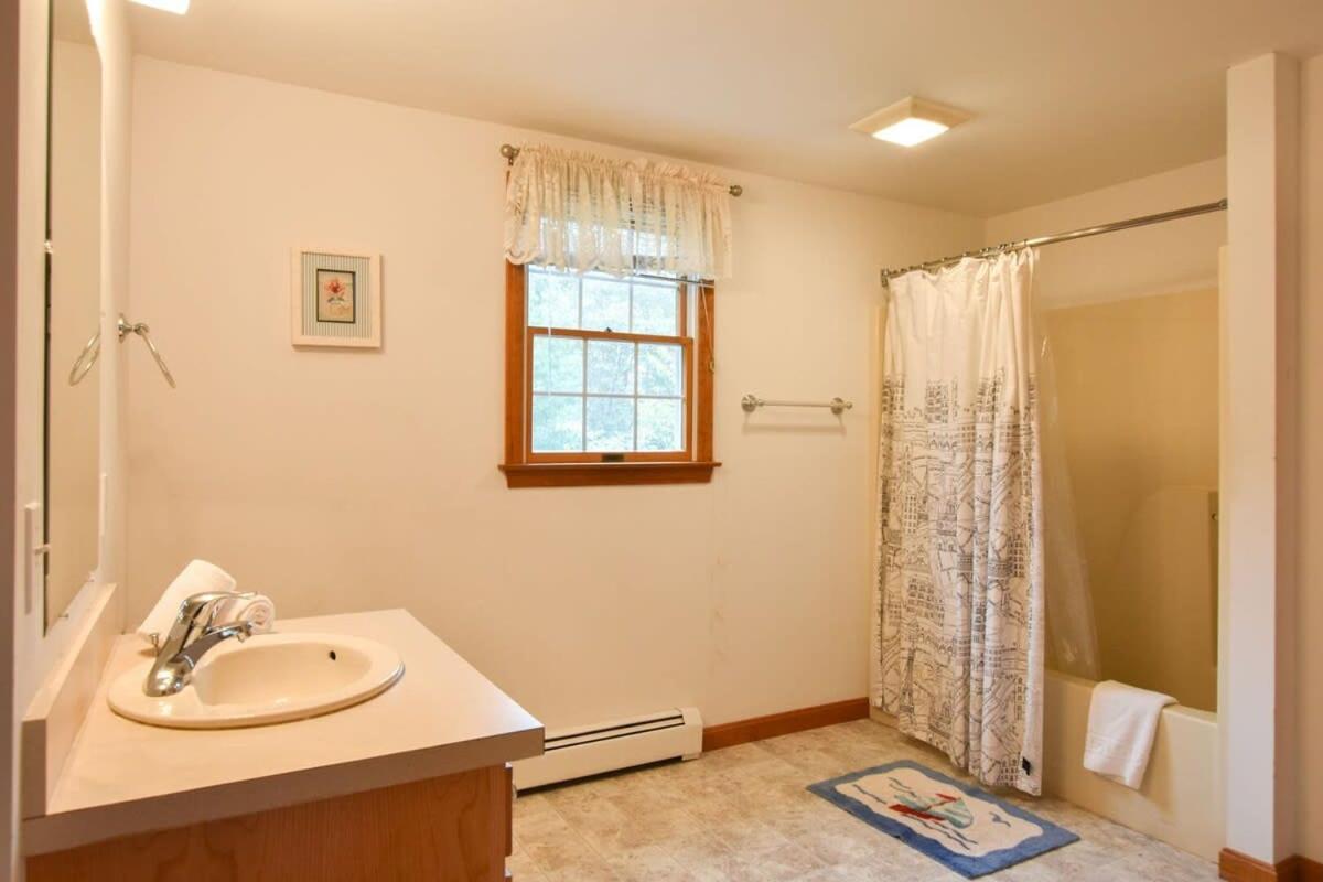 Screened In Porch And Fantastic Game Room Wellfleet Exterior photo